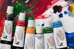 Non buttare i tubetti di colore