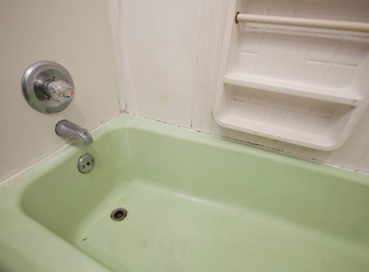Vasca da bagno più che ingiallita, non è mai troppo tardi