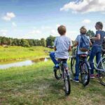 Viaggi in biciletta, aumentano i turisti green, i dettagli e le novità